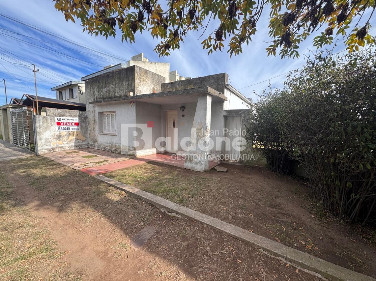 EN VENTA - CASA CALLE 7 E/ 6 Y 4 - GRAL. PICO - LA PAMPA