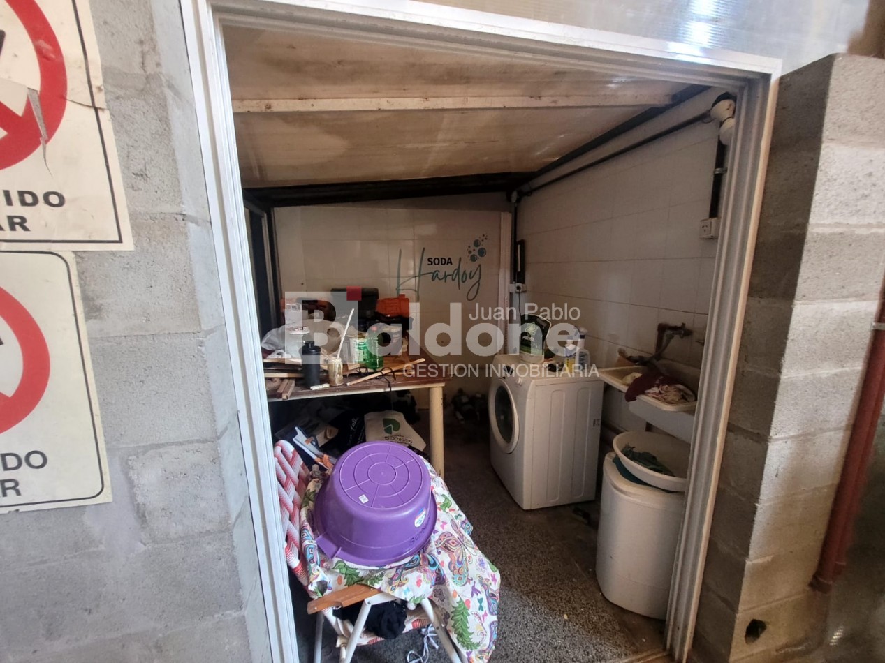 EN VENTA - GALPON + DPTO. -CALLE 101 OESTE E/ 112 Y 114 GRAL. PICO - LA PAMPA