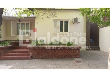 CASA EN VENTA - CALLE 25 E/ AVDA Y 16 - GRAL. PICO - LA PAMPA