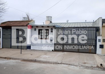 EN VENTA - MUY AMPLIA CASA BARRIO RUCCI - GRAL. PICO - LA PAMPA