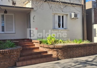 CASA EN VENTA - CALLE 25 E/ AVDA Y 16 - GRAL. PICO - LA PAMPA
