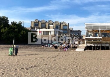EN VENTA - DEPARTAMENTO FRENTE AL MAR - MONTE HERMOSO
