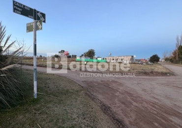 EN VENTA TERRENO EN ESQUINA - 403 ESQ. 468 - GRAL. PICO - LA PAMPA