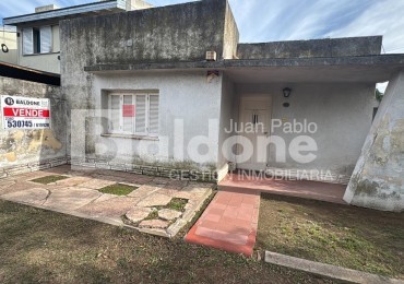 EN VENTA - CASA CALLE 7 E/ 6 Y 4 - GRAL. PICO - LA PAMPA