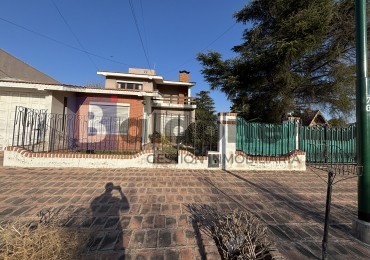 EN VENTA EXCELENTE PROPIEDAD SOBRE CALLE 11 E/ 106 Y 108 - GRAL. PICO - LA PAMPA